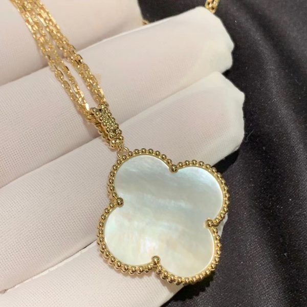 Vòng cổ Van Cleef & Arpels Magic Alhambra 1 Motif Xà cừ vàng hồng 18K