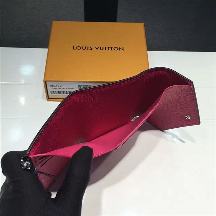 VÍ LOUIS VUITTON Victorine Epi Leather wallet