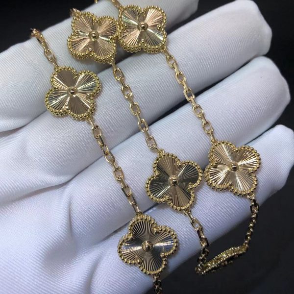 Vòng cổ Van Cleef & Arpels Vintage Alhambra 10 Motifs Guilloché vàng vàng 18K