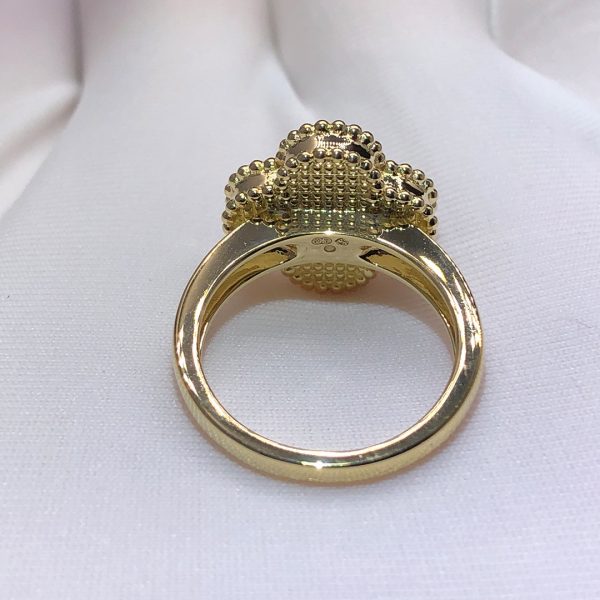 Nhẫn Van Cleef & Arpels Vintage Alhambra Guilloché vàng hồng 18K