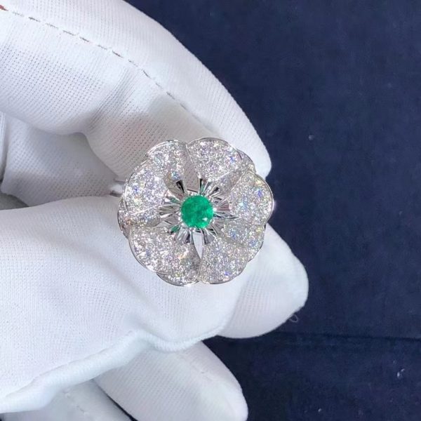Nhẫn BVLGARI hoa Divas Dream Diamond & Emerald vàng trắng 18K
