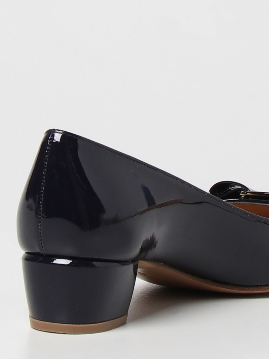 GIÀY SALVATORE FERRAGAMO Black pumps shoes