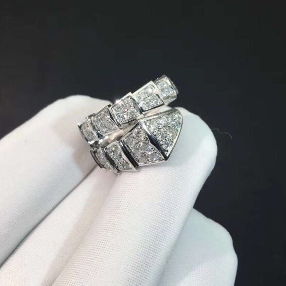 NHẪN BVLGARI SERPENTI RING WITH DIAMOND WHITE GOLD 18K
