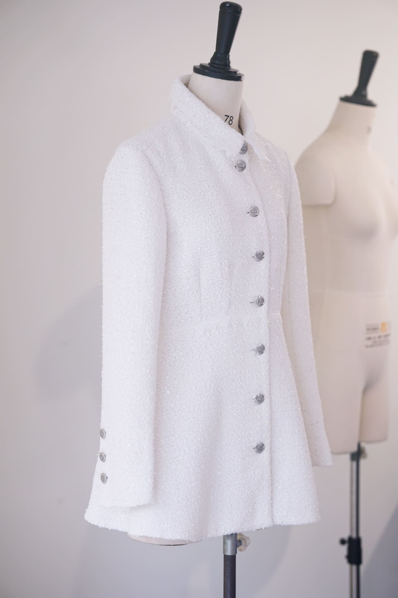 BỘ ĐỒ COCO CHANEL WHITE MID PARTY High Classy