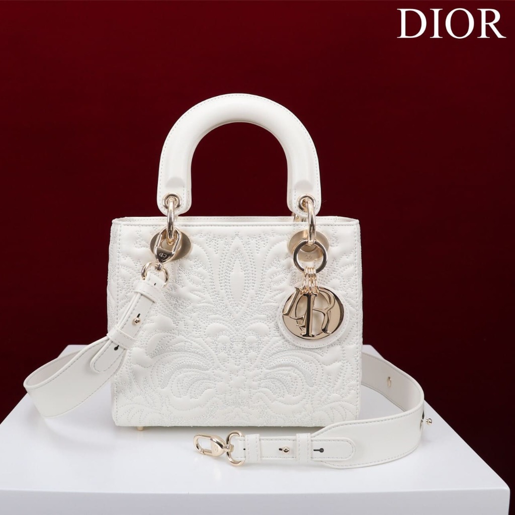 TÚI CHRISTIAN DIOR LADY DIOR Quilted-Effect Lambskin with Ornamental Motif White