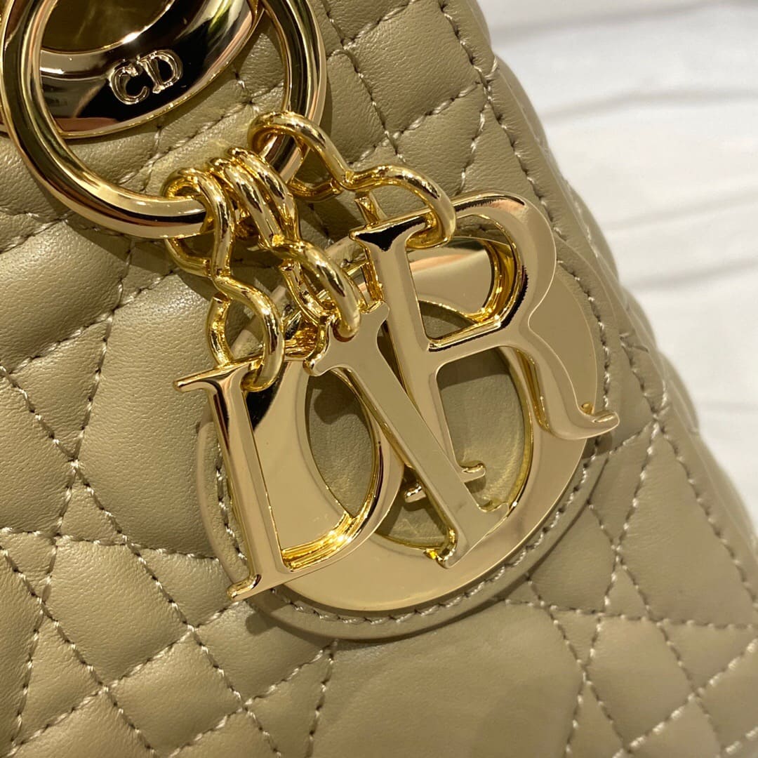 TÚI CHRISTIAN DIOR Lady Dior Bag Sand Cannage Lambskin