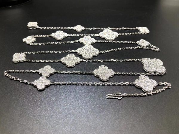 Vòng cổ Van Cleef & Arpels Magic Alhambra 16 Motif Diamond vàng trắng 18K
