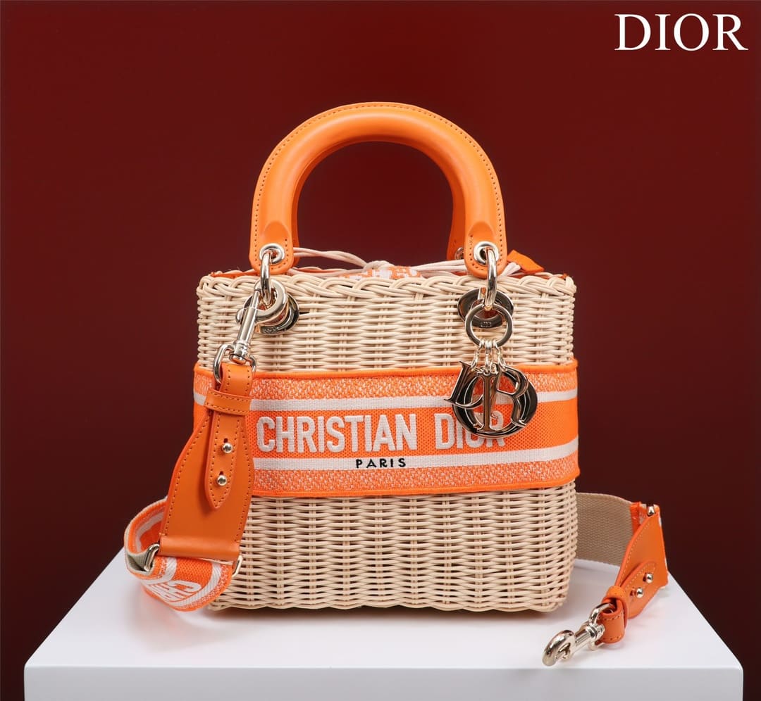 TÚI Dior Women Medium Lady Dior Bag Natural Wicker and Orange Dior Oblique Jacquard dệt tay bằng liễu gai