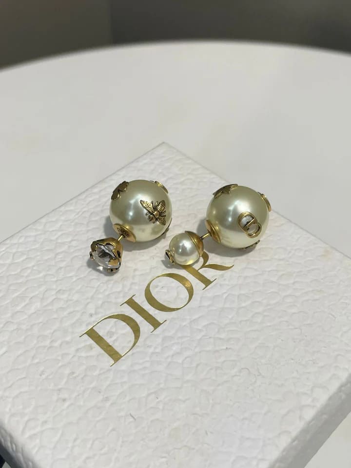 HOA TAI DIOR CD PEARLS BEE TRIBALES