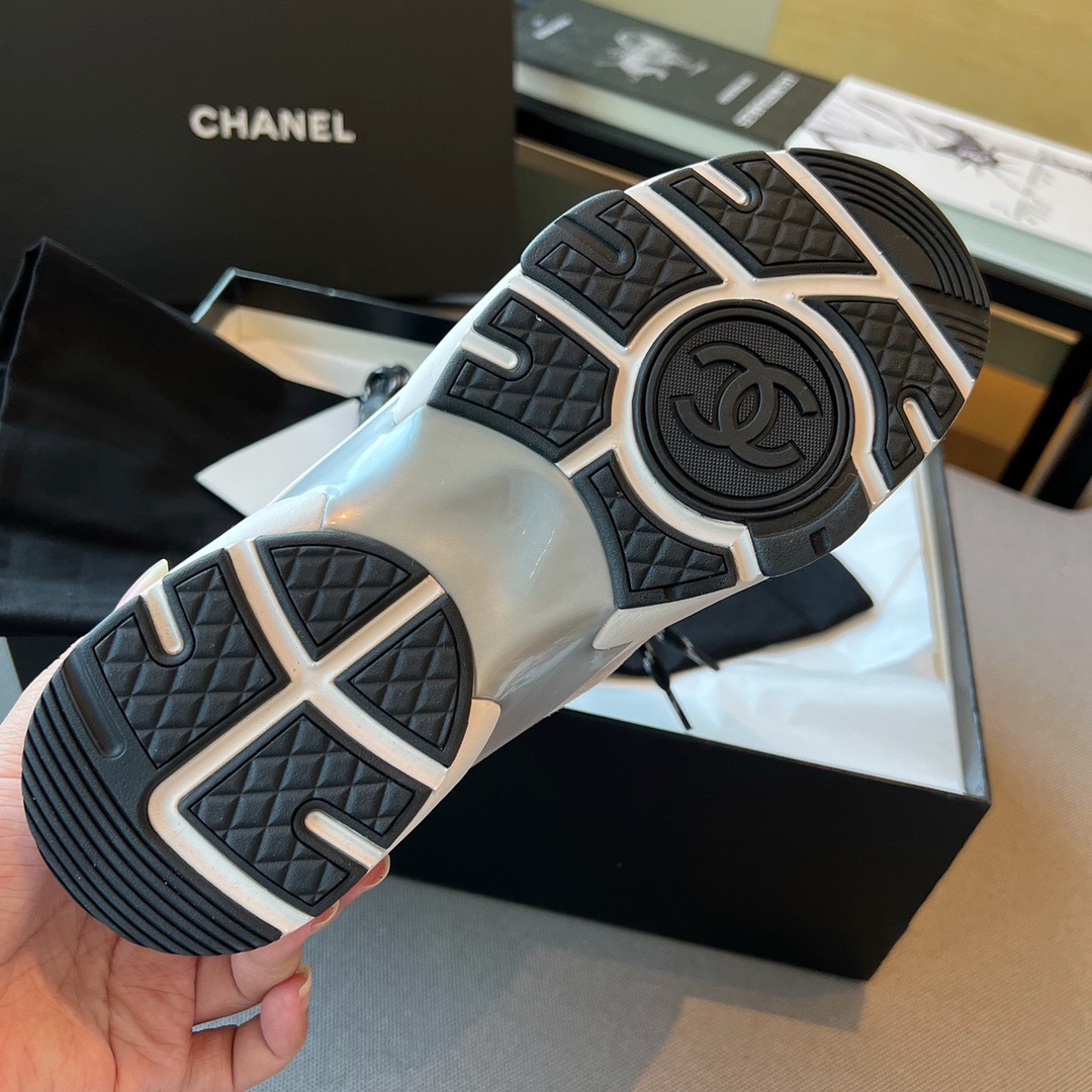 GIÀY CHANEL CC LOGO SNEAKERS
