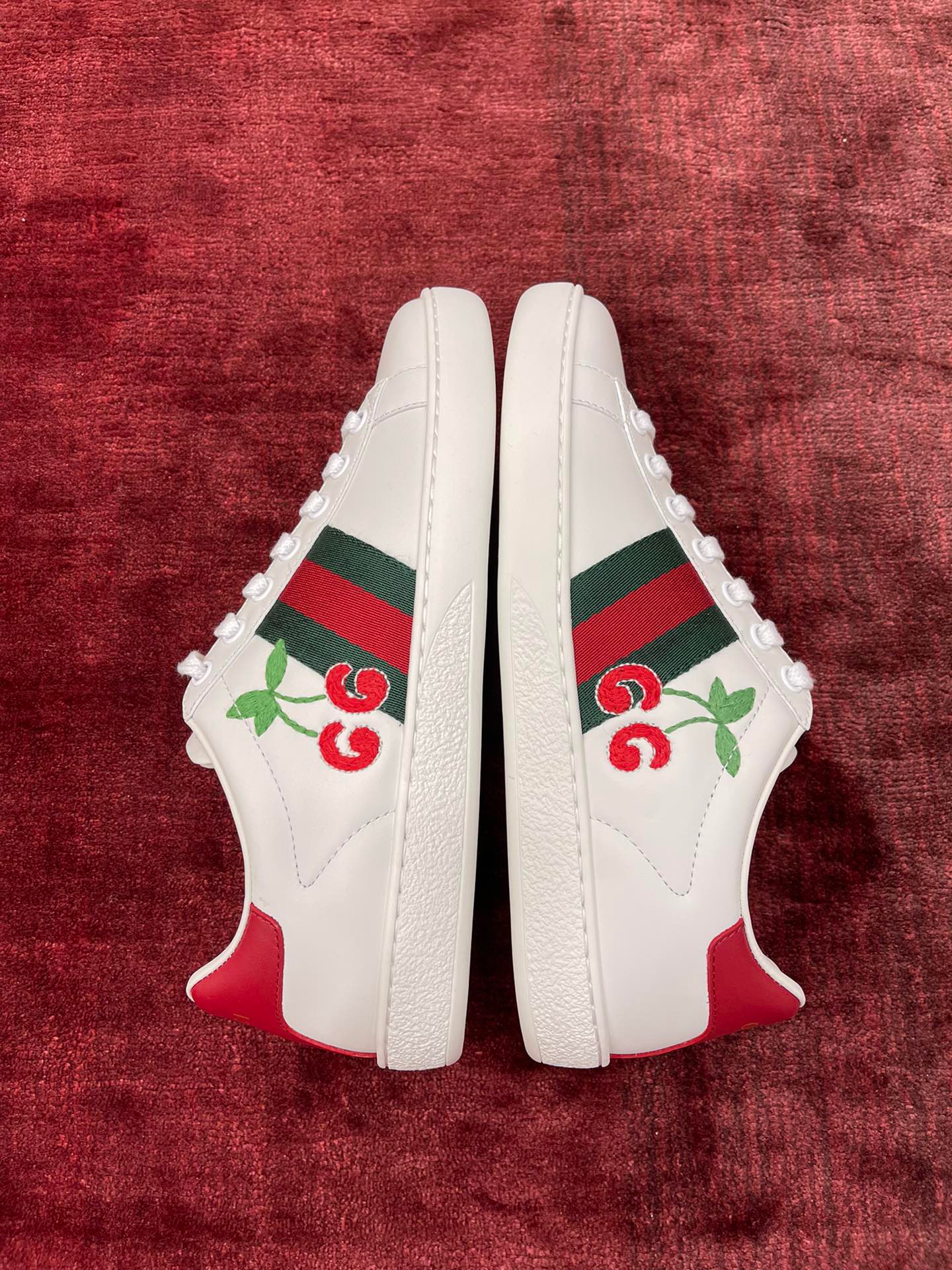 GIÀY GUCCI Leather Ace Sneakers Cherry White