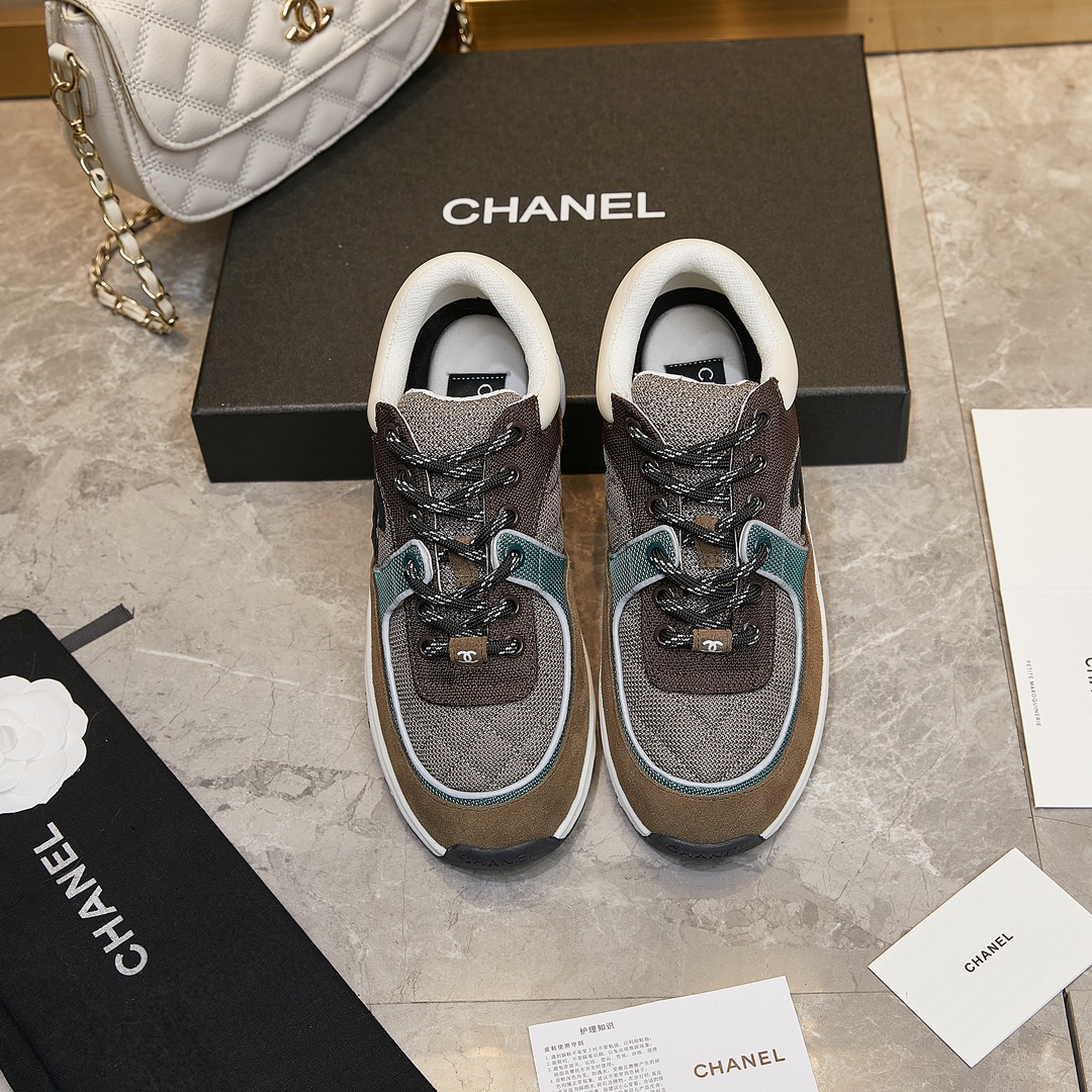 GIÀY CHANEL BROWN SUEDE LOGO SNEAKERS