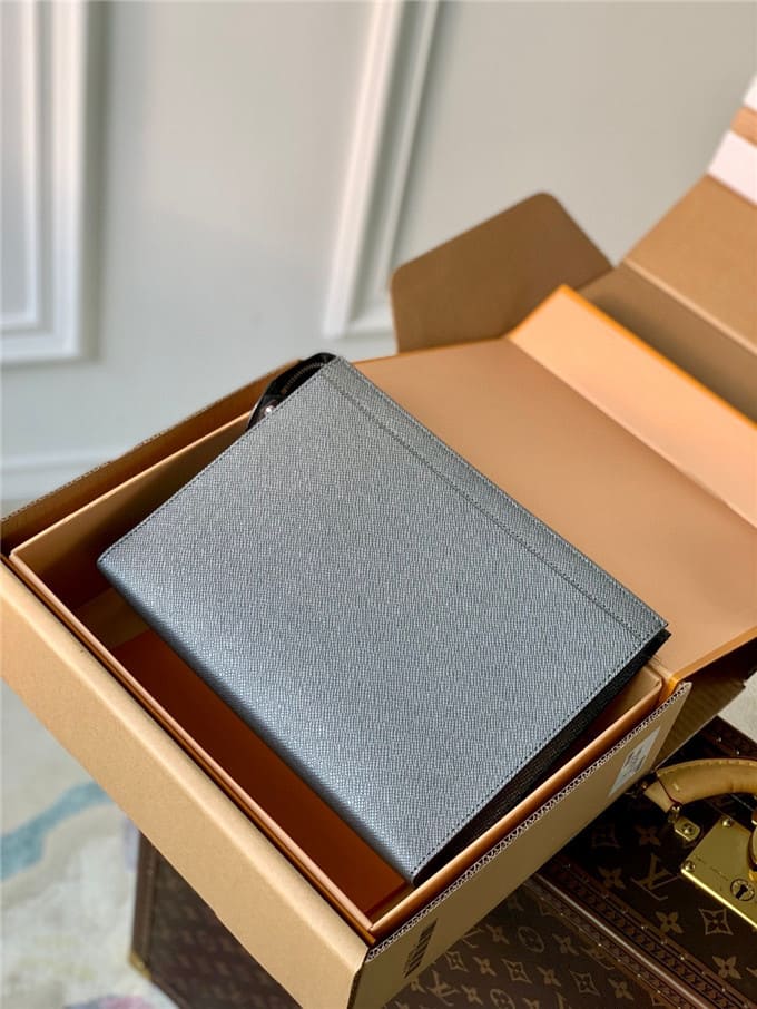 Túi LOUIS VUITTON pochette voyage bag unisex