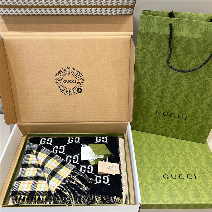 KHĂN Gucci GG Cashmere scarf