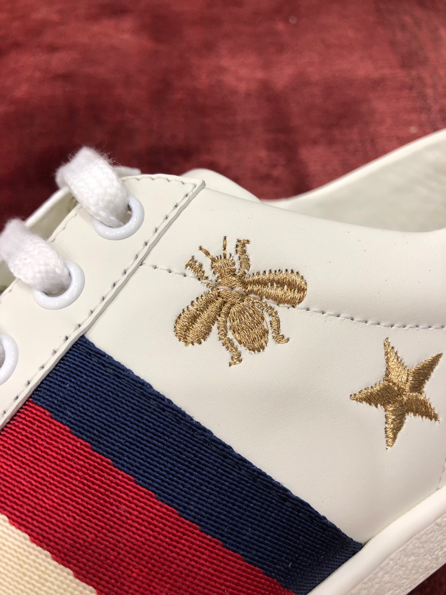 GIÀY GUCCI Leather Ace Sneakers Star and Bee White