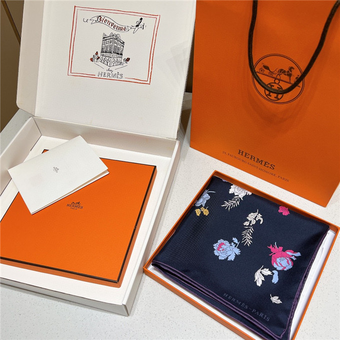KHĂN Hermes Robe Legere Silk scarf