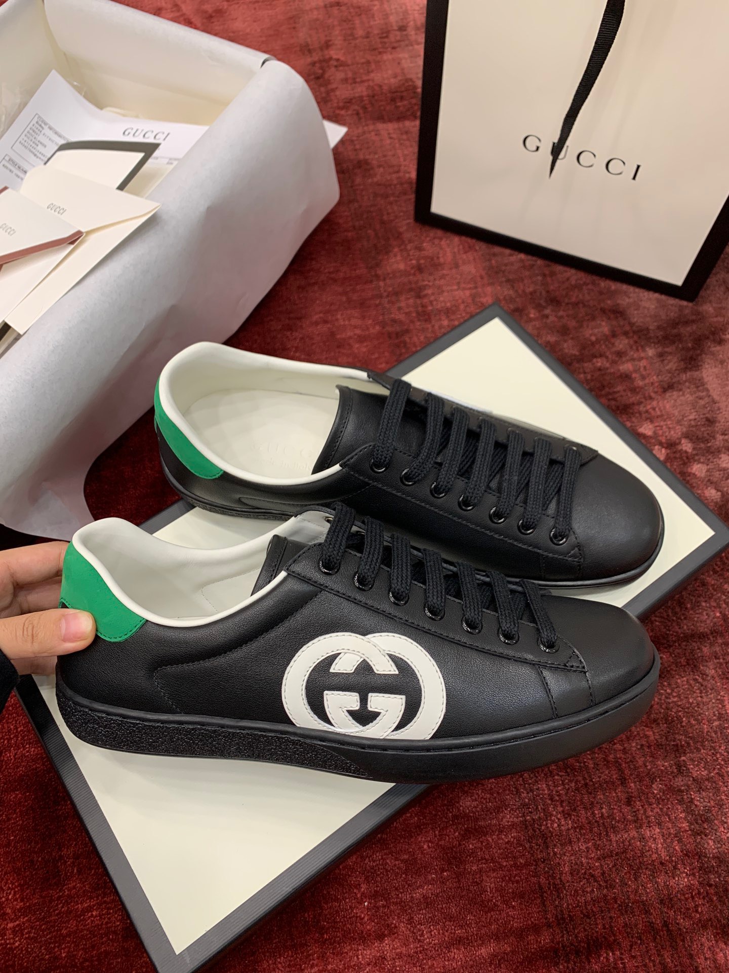 GIÀY GUCCI Leather Ace Sneakers Interlocking GG Black