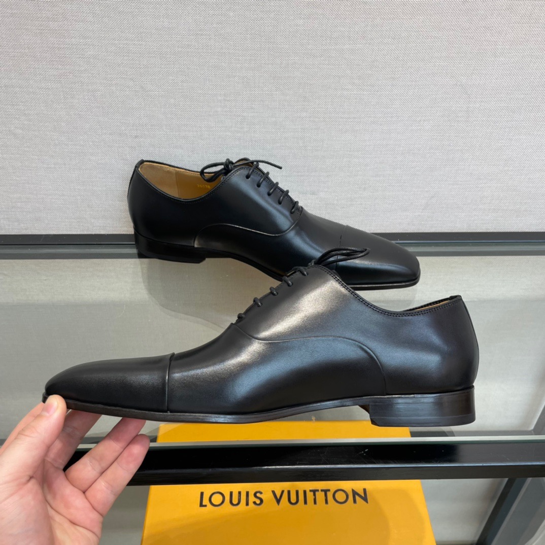 GIÀY LOUIS VUITTON BLACK LEATHER BROGUES SHOES