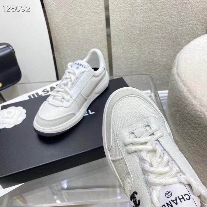 GIÀY CHANEL WHITE SUEDE LOGO SNEAKERS