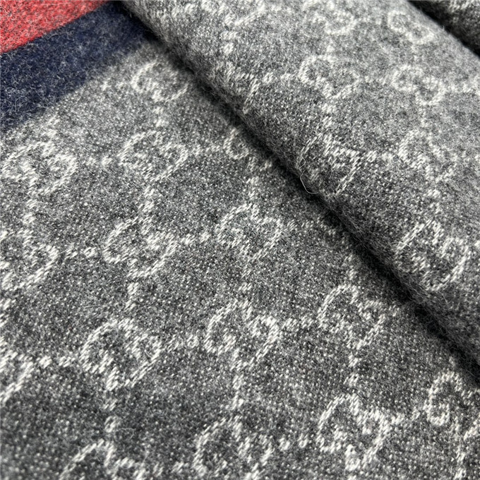 KHĂN Gucci GG Cashmere scarf
