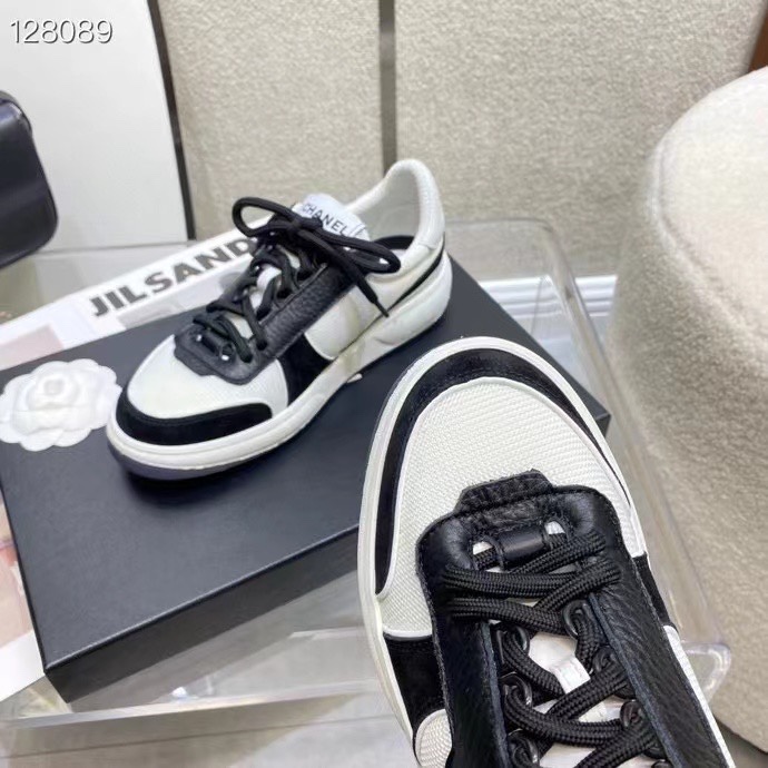 GIÀY CHANEL BLACK SUEDE LOGO SNEAKERS