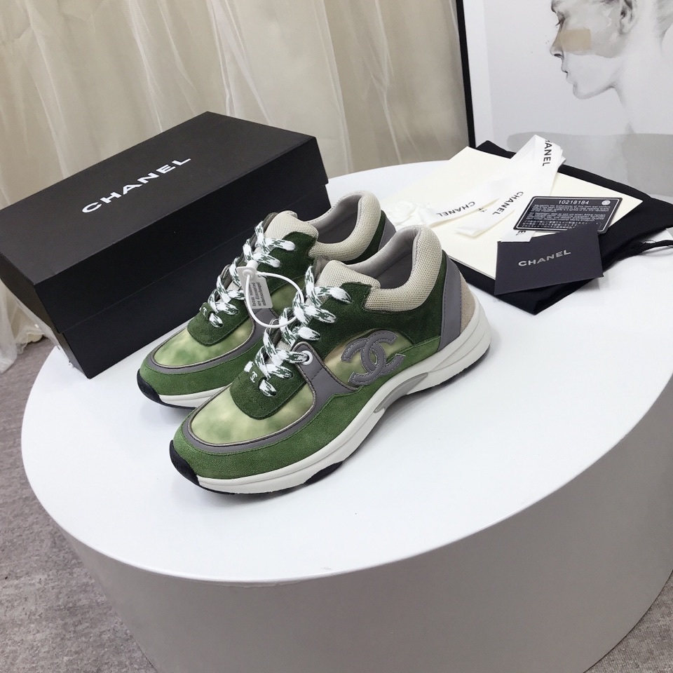 GIÀY CHANEL GREEN SUEDE LOGO SNEAKERS
