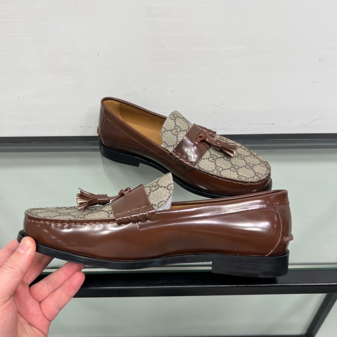 GIÀY GUCCI GG LEATHER  LOGO LOAFER SHOES