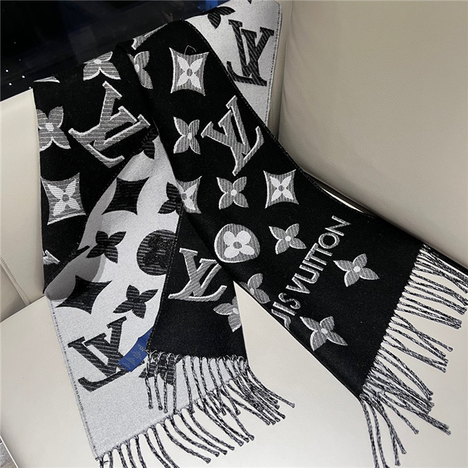 KHĂN Louis Vuitton essential shine scarf
