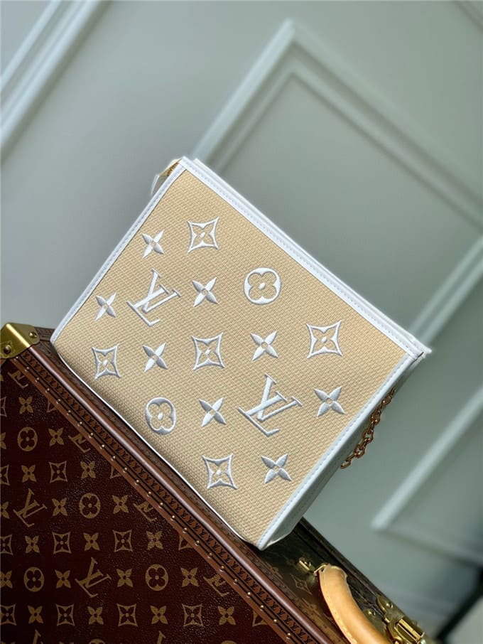 Túi LOUIS VUITTON toiletry pouch on chain