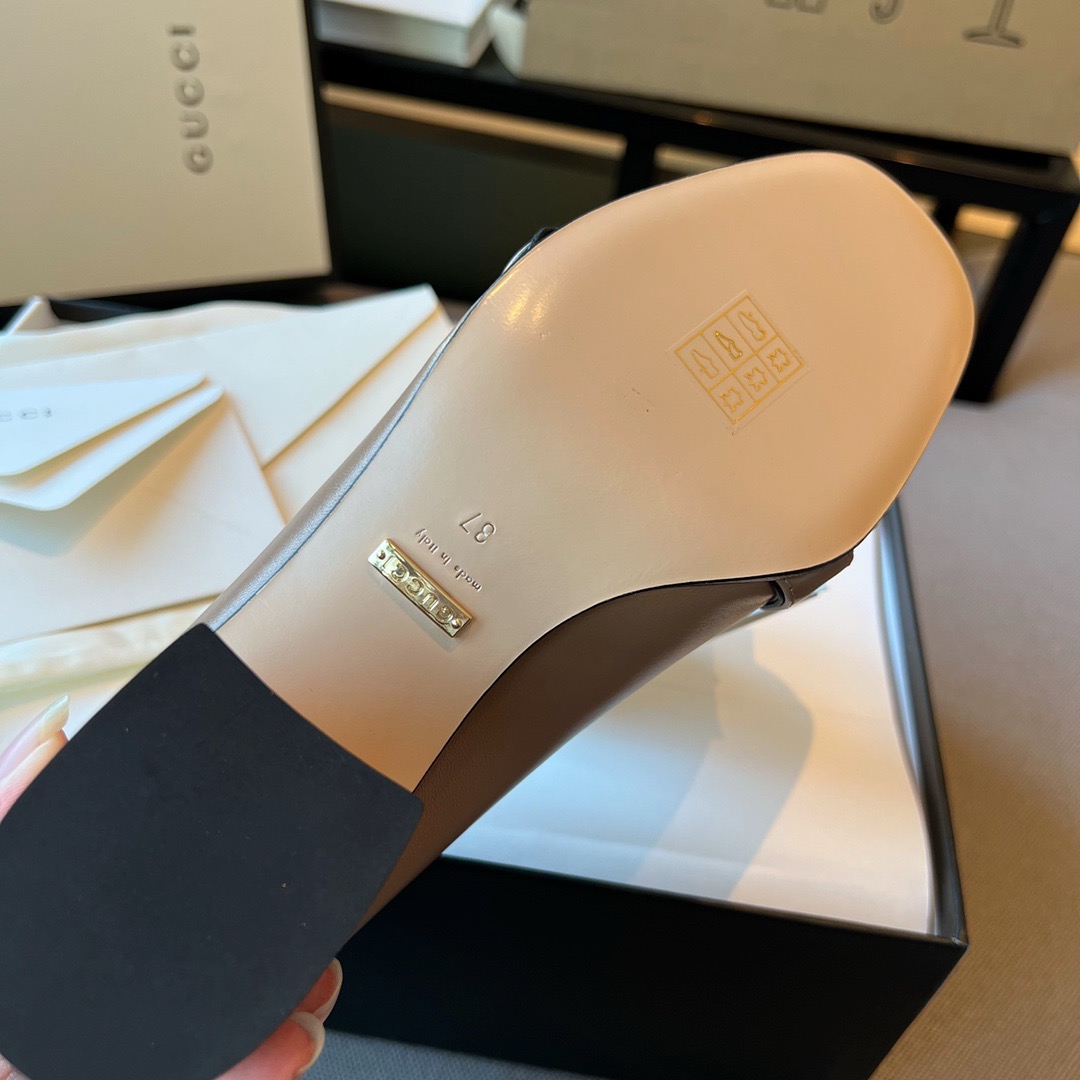 GIÀY GUCCI GG LEATHER LOGO LOAFER SHOES