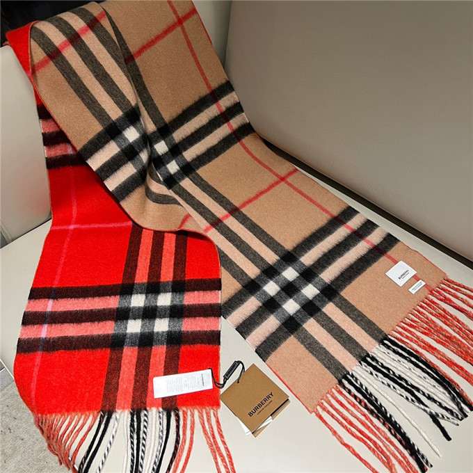 KHĂN Burberry monogram wool cashmere scarf