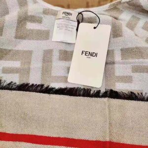 KHĂN Fendi Women FF Poncho Multicolor Wool and Silk Poncho-White