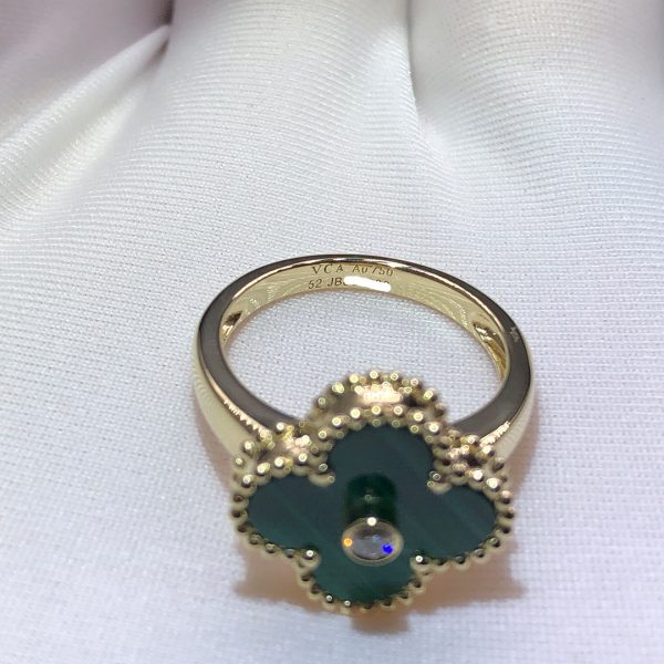 Nhẫn Van Cleef & Arpels Malachite Alhambra Diamond vàng hồng 18K
