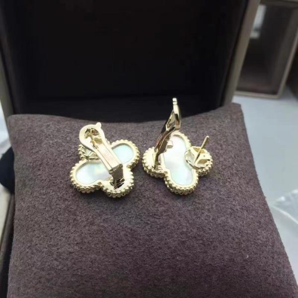 Bông tai Van Cleef & Arpels M.O.P Alhambra xà cừ vàng hồng 18K
