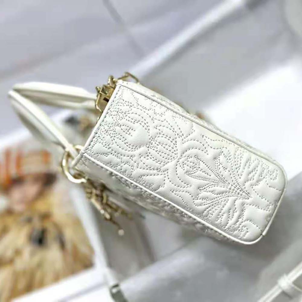 TÚI Dior Women Medium Lady D-joy Bag Latte Quilted-Effect Lambskin with Ornamental Motif