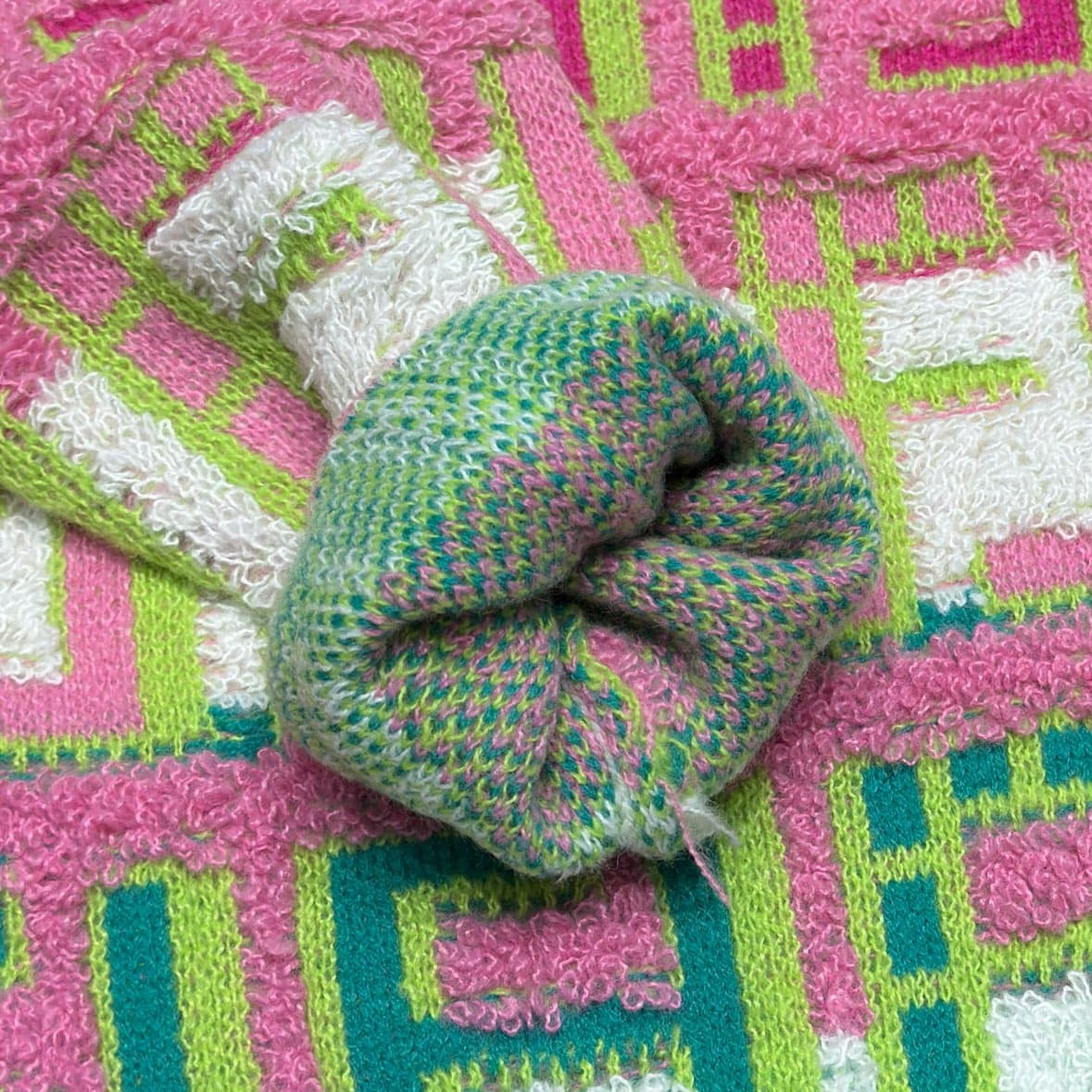 ÁO FENDI Cashmere Green and Pink Sweater