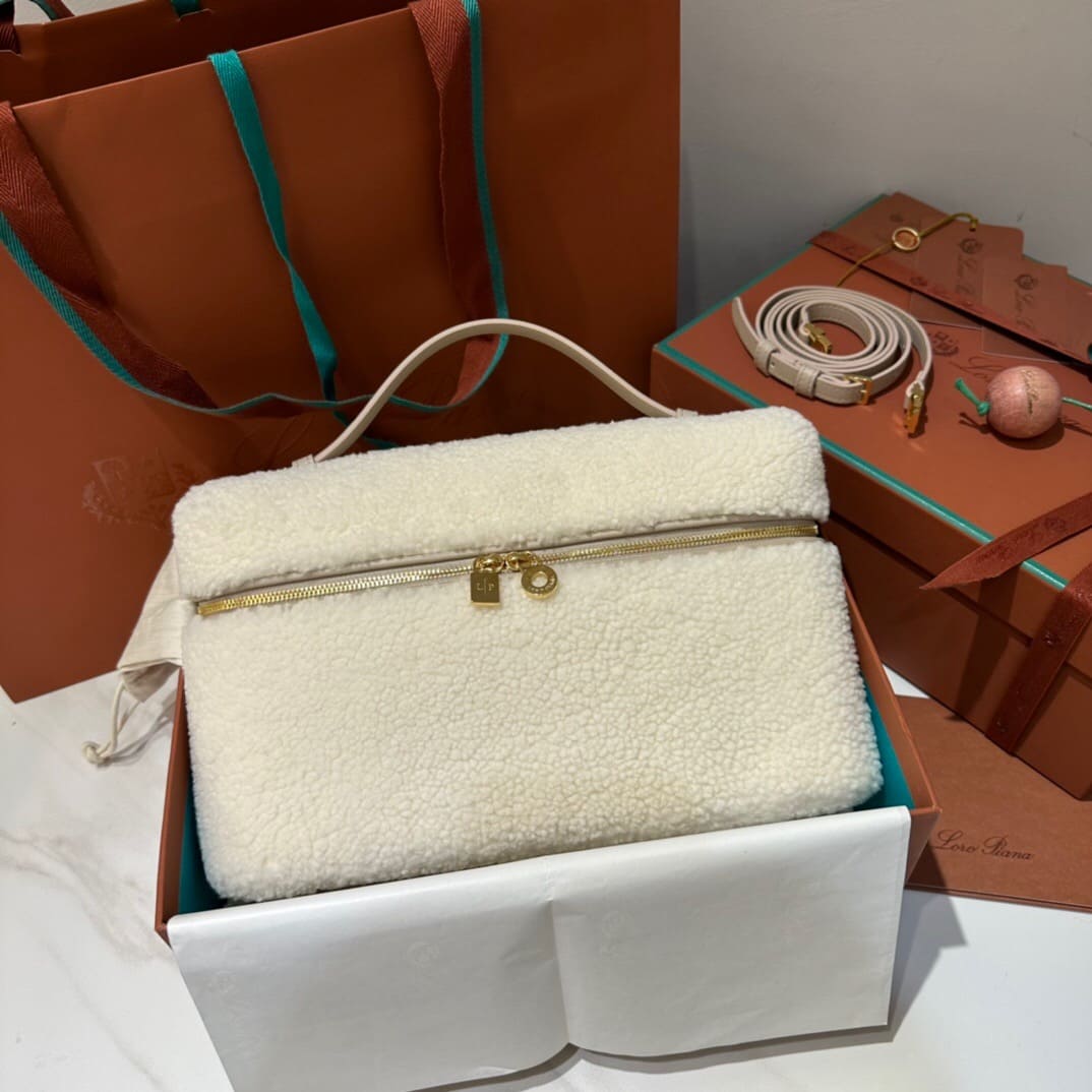 TÚI Loro Piana Women Extra Pocket L27 in Lamb Fur Yellow lông cừu