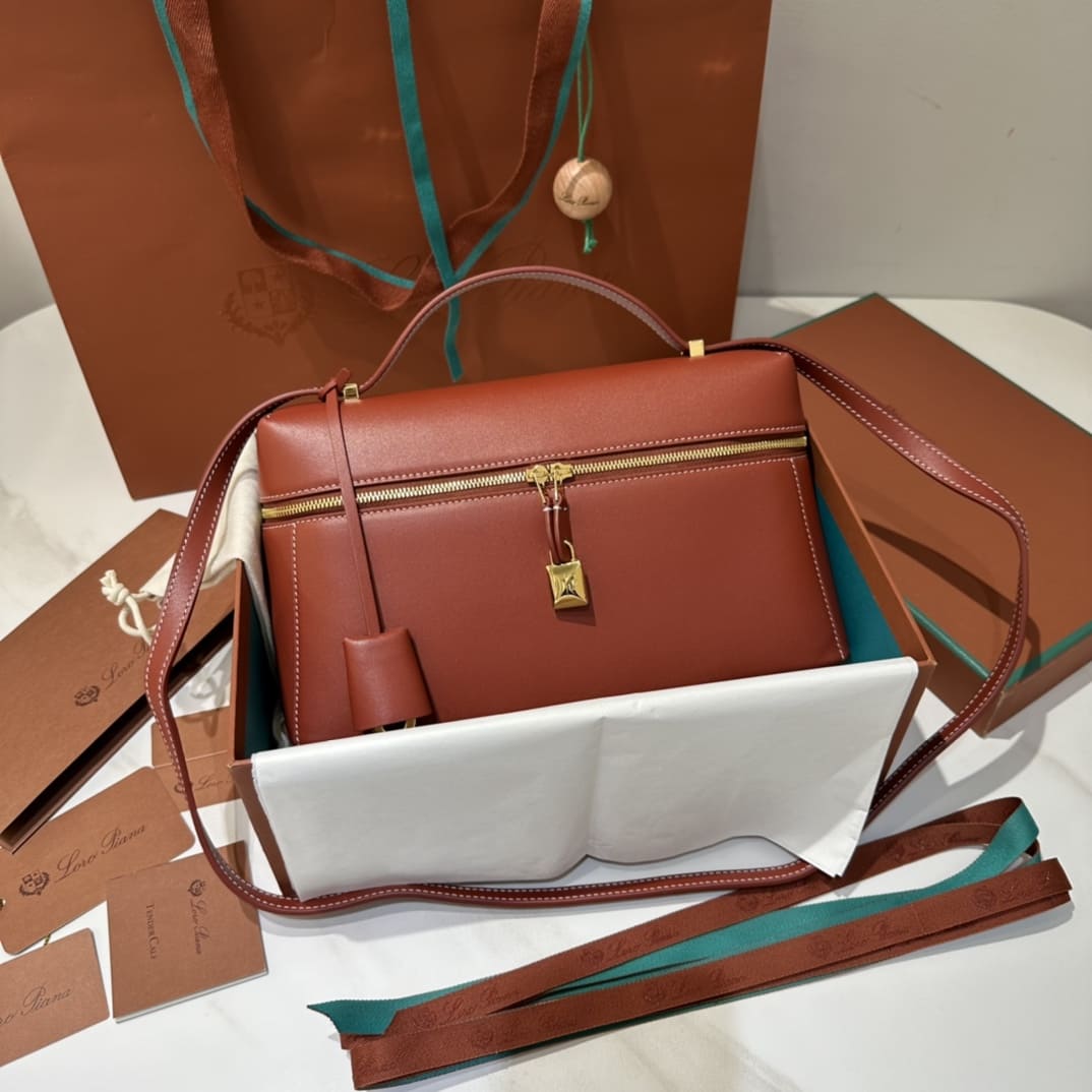 TÚI Loro Piana Women Extra bằng da bê màu nâu đỏ