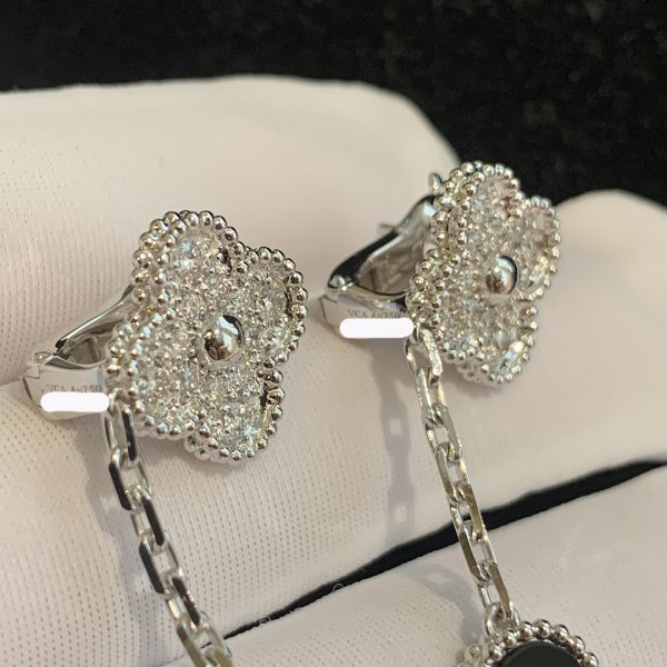 Bông tai Van Cleef & Arpels Magic Alhambra 2 Motif Onyx Kim cương vàng trắng 18K