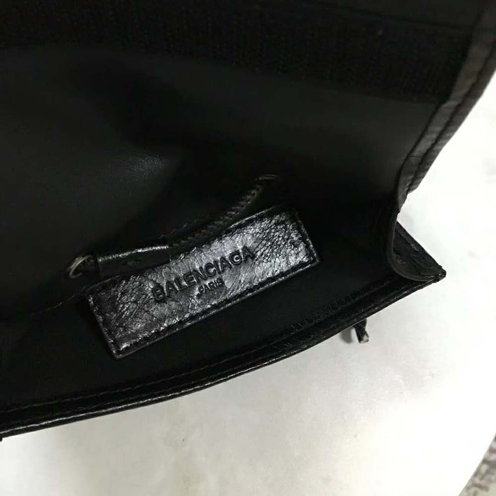 TÚI Balenciaga Explorer Pouch Strap in Leather-Black