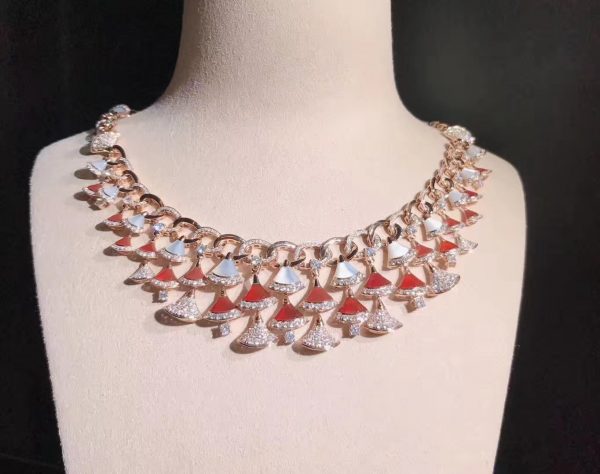 Vòng cổ BVLGARI Diva's Dream Carnelian xà cừ kim cương vàng hồng 18K