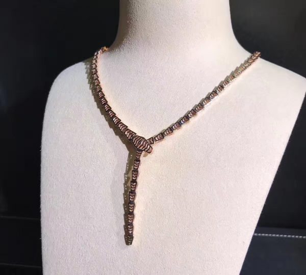 Vòng cổ BVLGARI Serpenti Kim cương Demi-pavé vàng hồng 18K