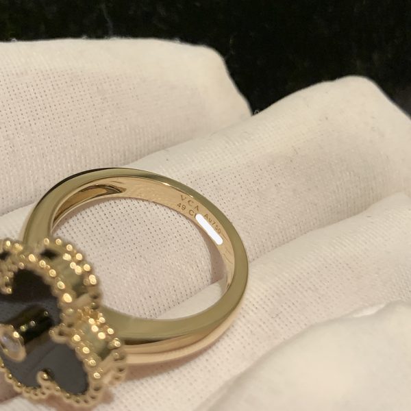 Nhẫn Van Cleef & Arpels Black Onyx Alhambra Diamond vàng hồng 18K