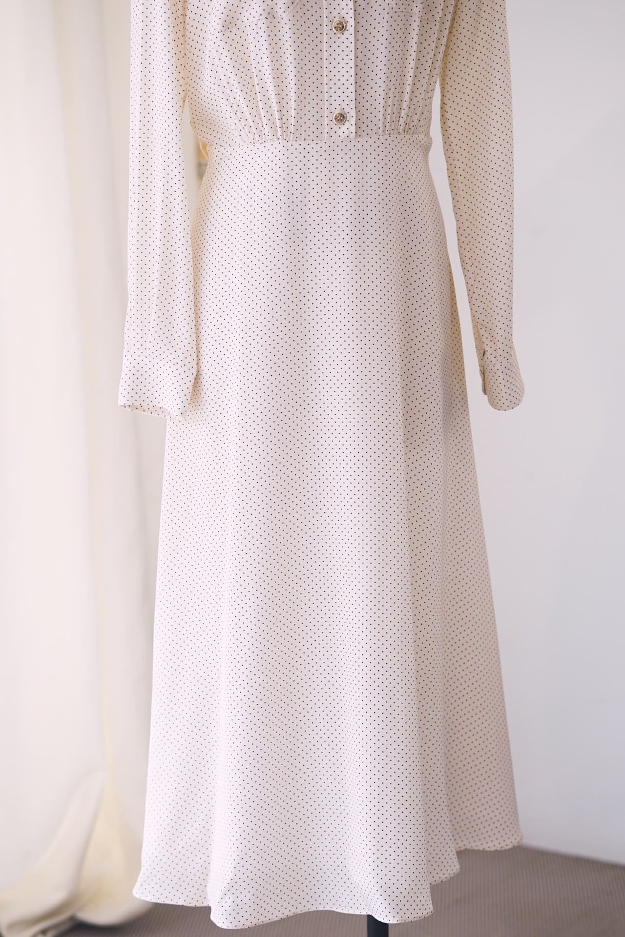 BỘ ĐỒ MIU MIU WHITE LONG PARTY High Classy