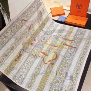 KHĂN Hermes Women La Maison Des Carres Pegase Dhermes AU Bloc Scarf-White
