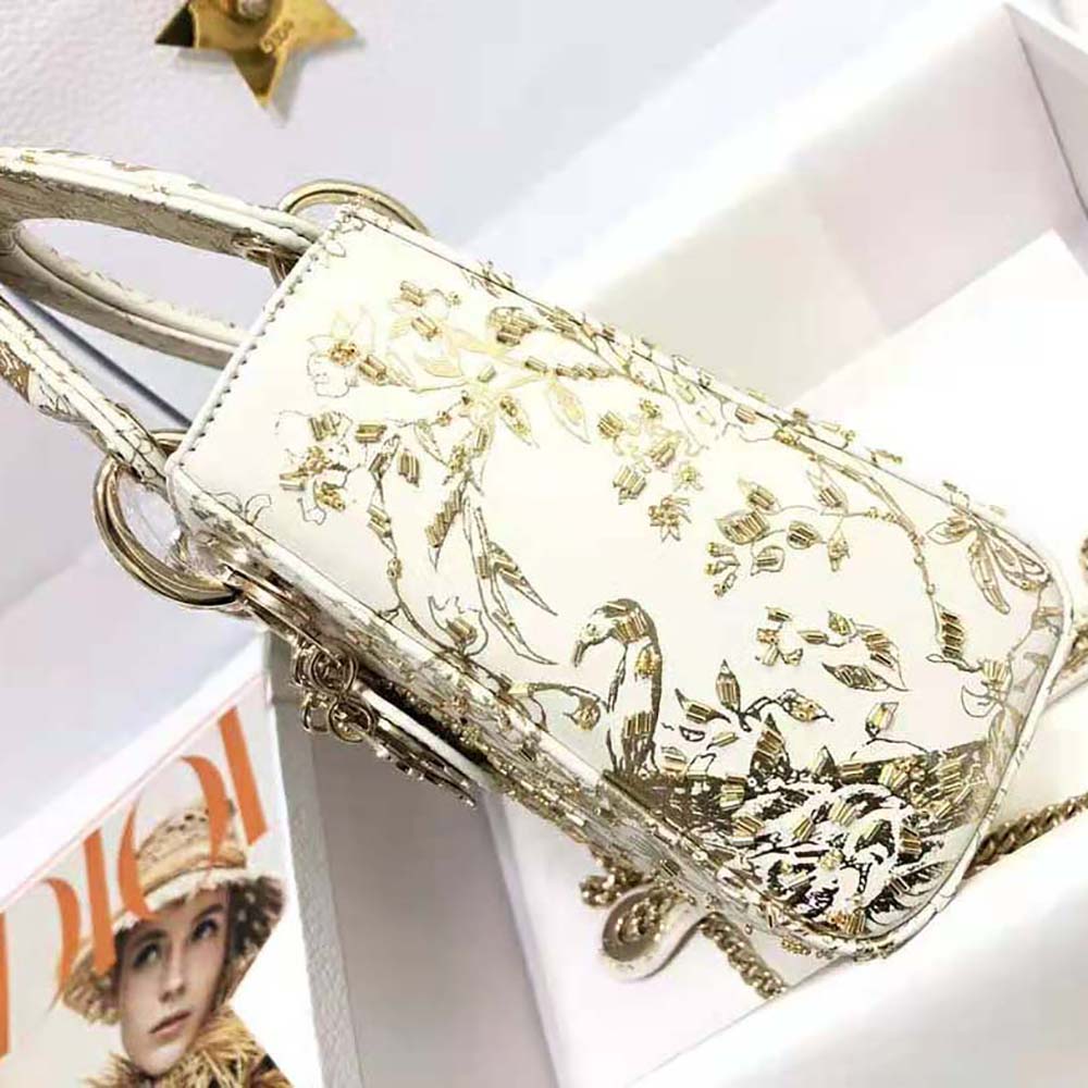 TÚI Christian Dior  Dior Bag White Calfskin with Gold-Tone Printed and Bead-Embroidered Dior Jardin D’Hiver Motif