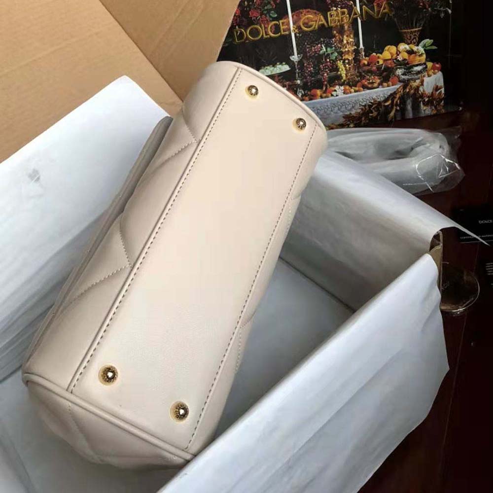 TÚI Dolce Gabbana D&G Women Medium Sicily Bag in Quilted Calfskin-Beige