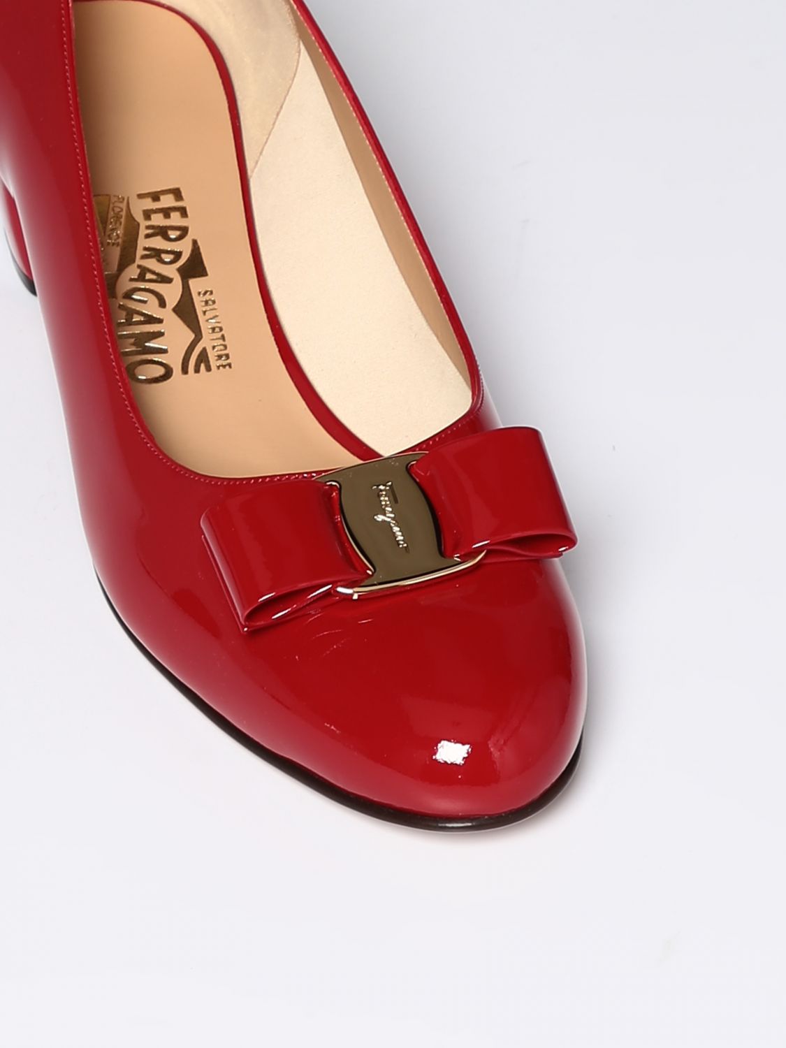 GIÀY SALVATORE FERRAGAMO Red pumps shoes