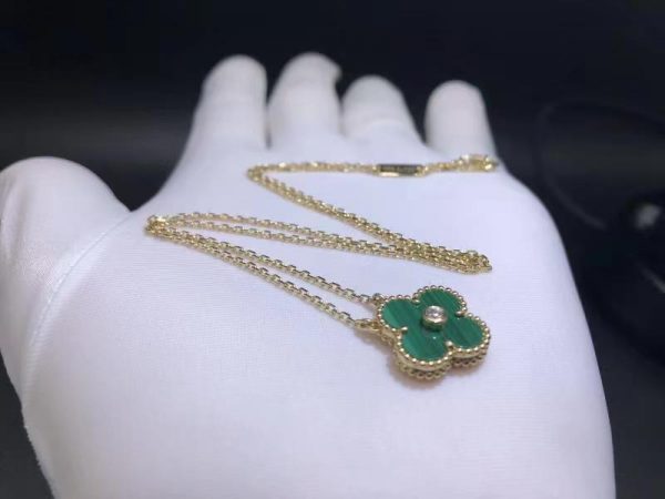 Vòng cổ Van Cleef & Arpels Vintage Alhambra Malachite diamond vàng hồng 18K