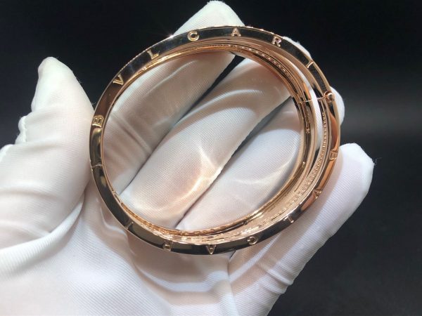 Vòng tay BVLGARI B.ZERO1 đính kim cương vàng hồng 18K